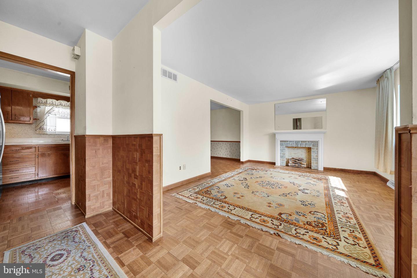 694 Glen Rd Property Photo 18