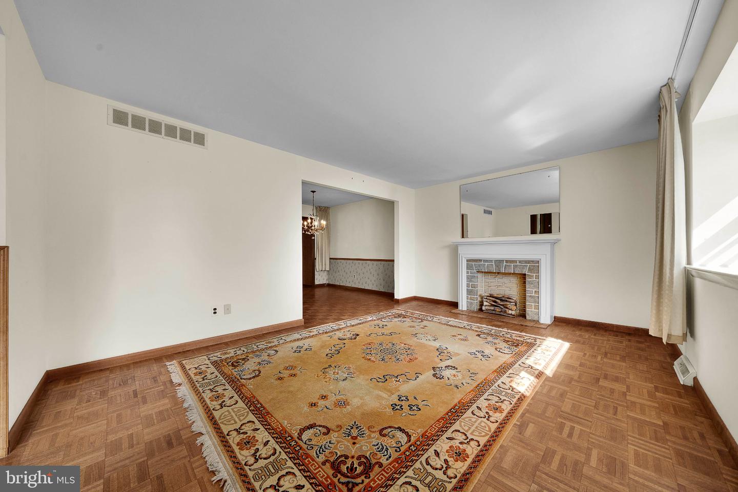 694 Glen Rd Property Photo 19
