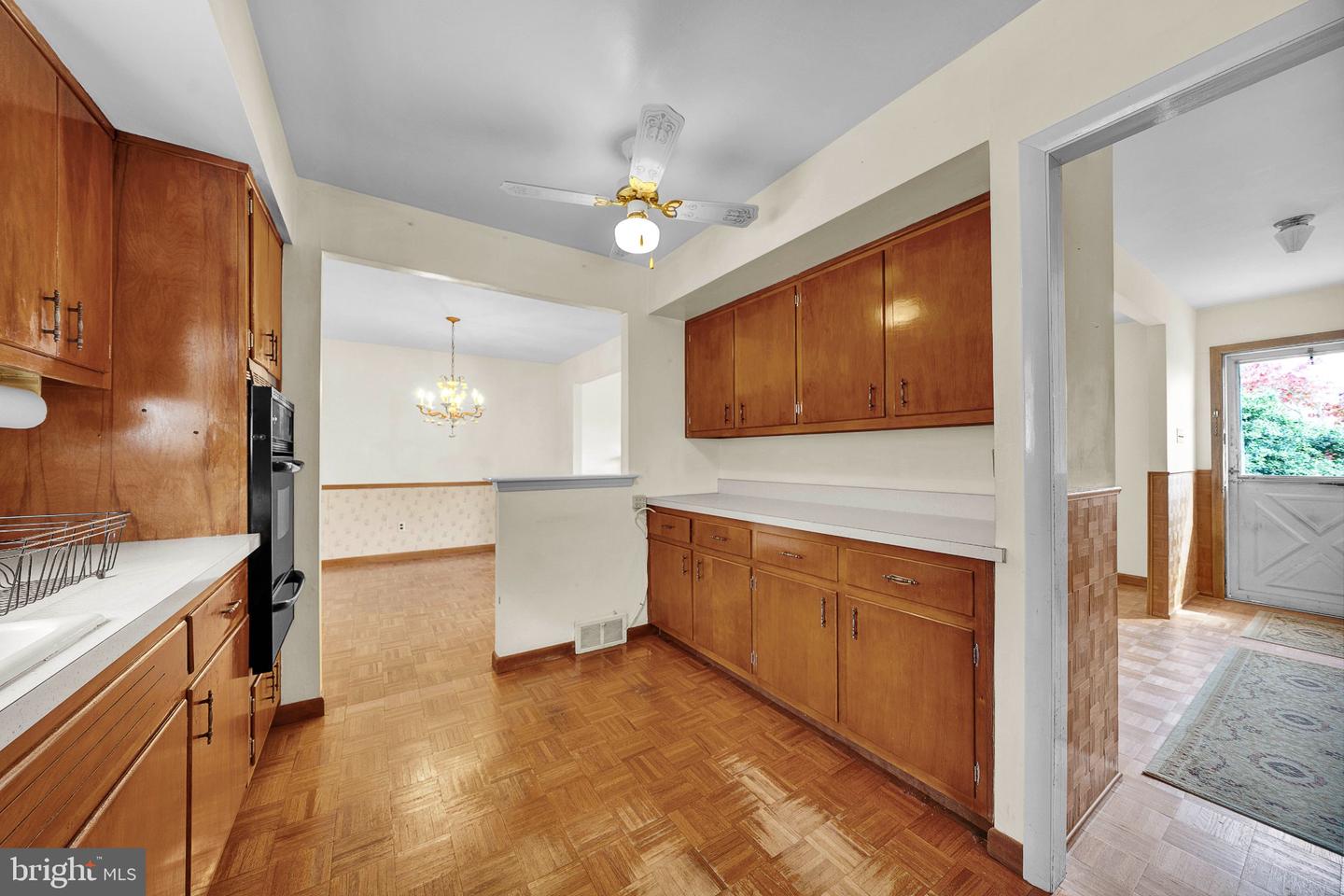 694 Glen Rd Property Photo 37