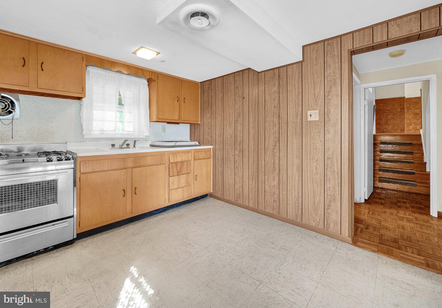 694 Glen Rd Property Photo 46