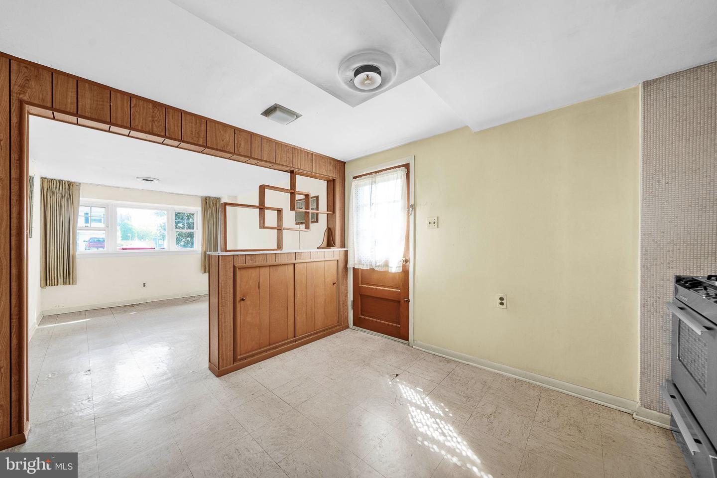 694 Glen Rd Property Photo 48