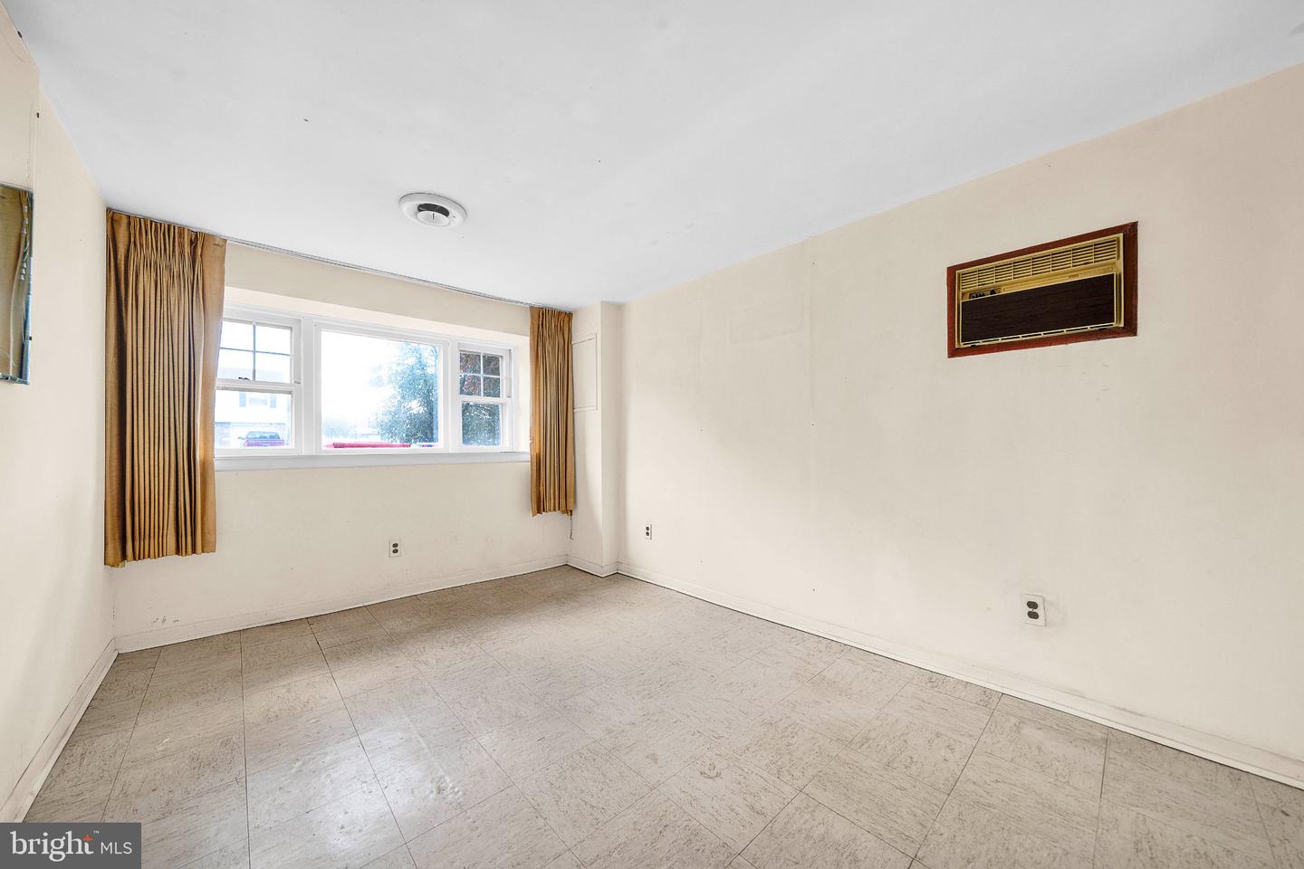 694 Glen Rd Property Photo 49