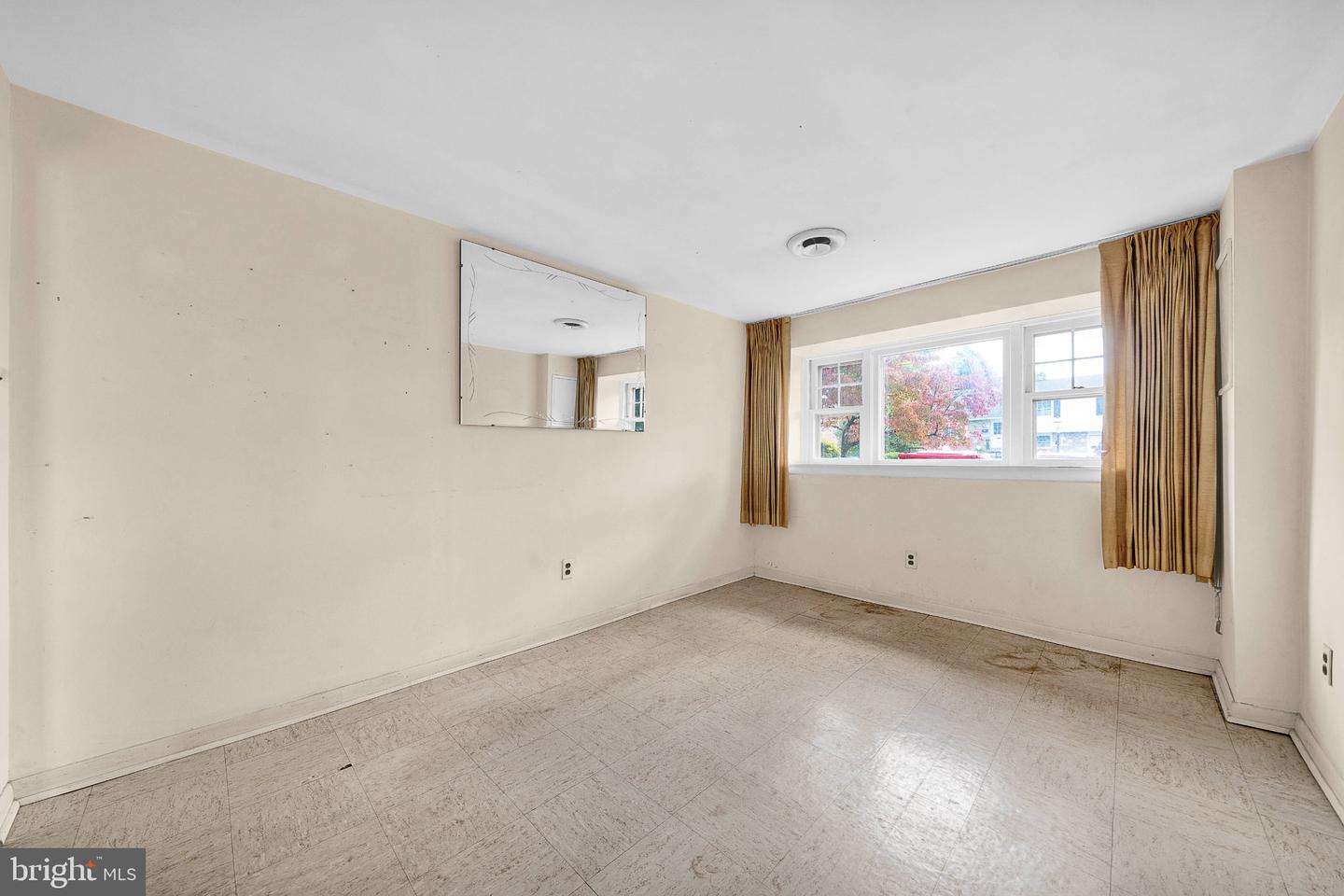 694 Glen Rd Property Photo 52
