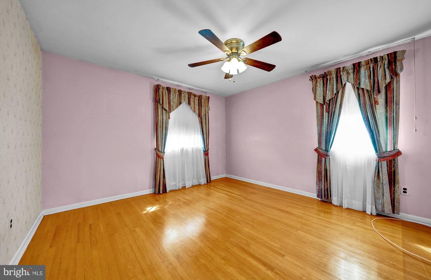 694 Glen Rd Property Photo 59