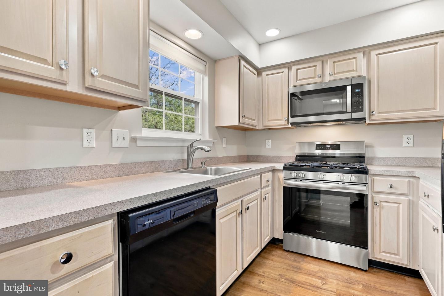 213 Tanager Ct #258 Property Photo 11