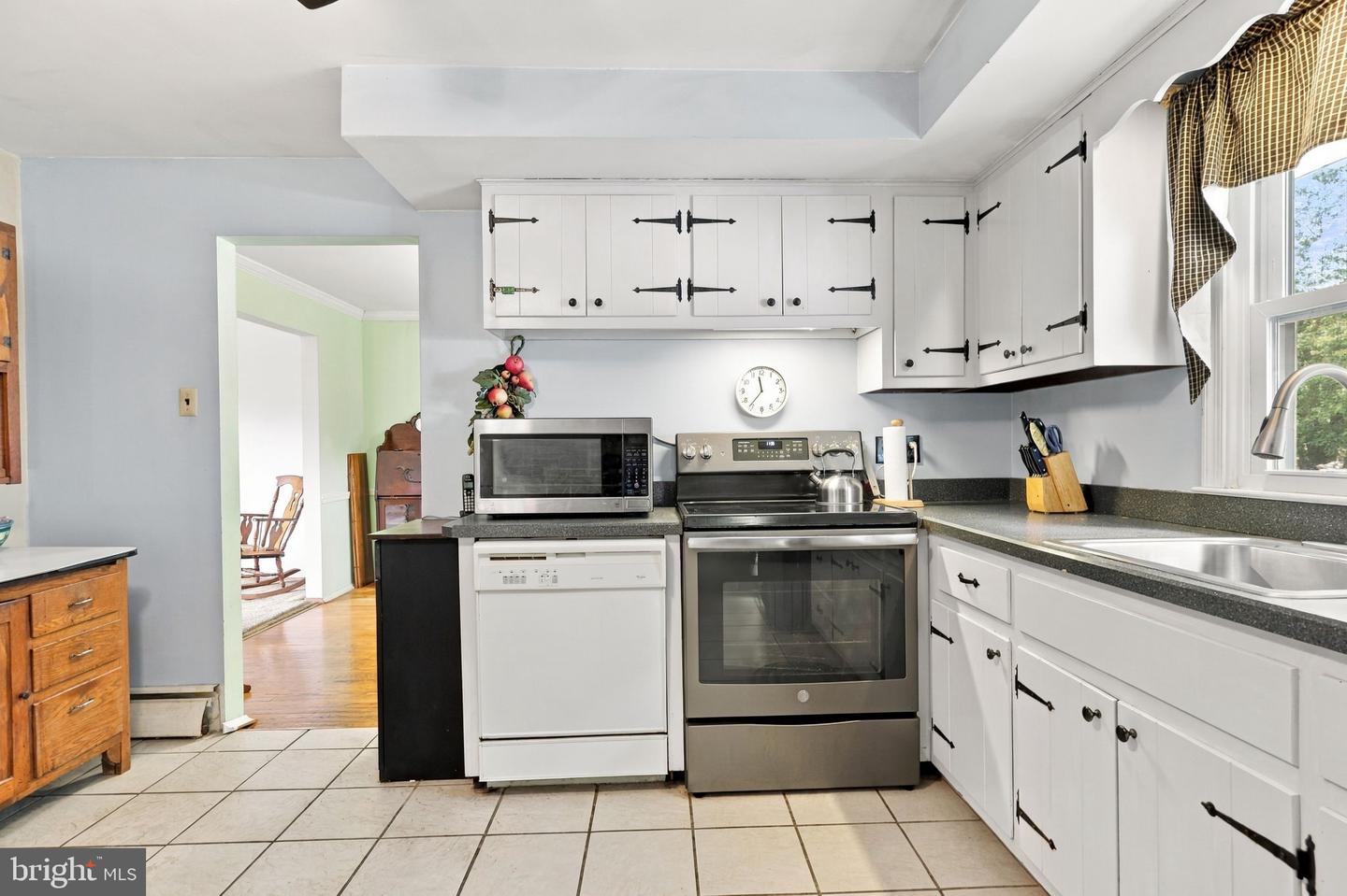 177 Share Dr Property Photo 12