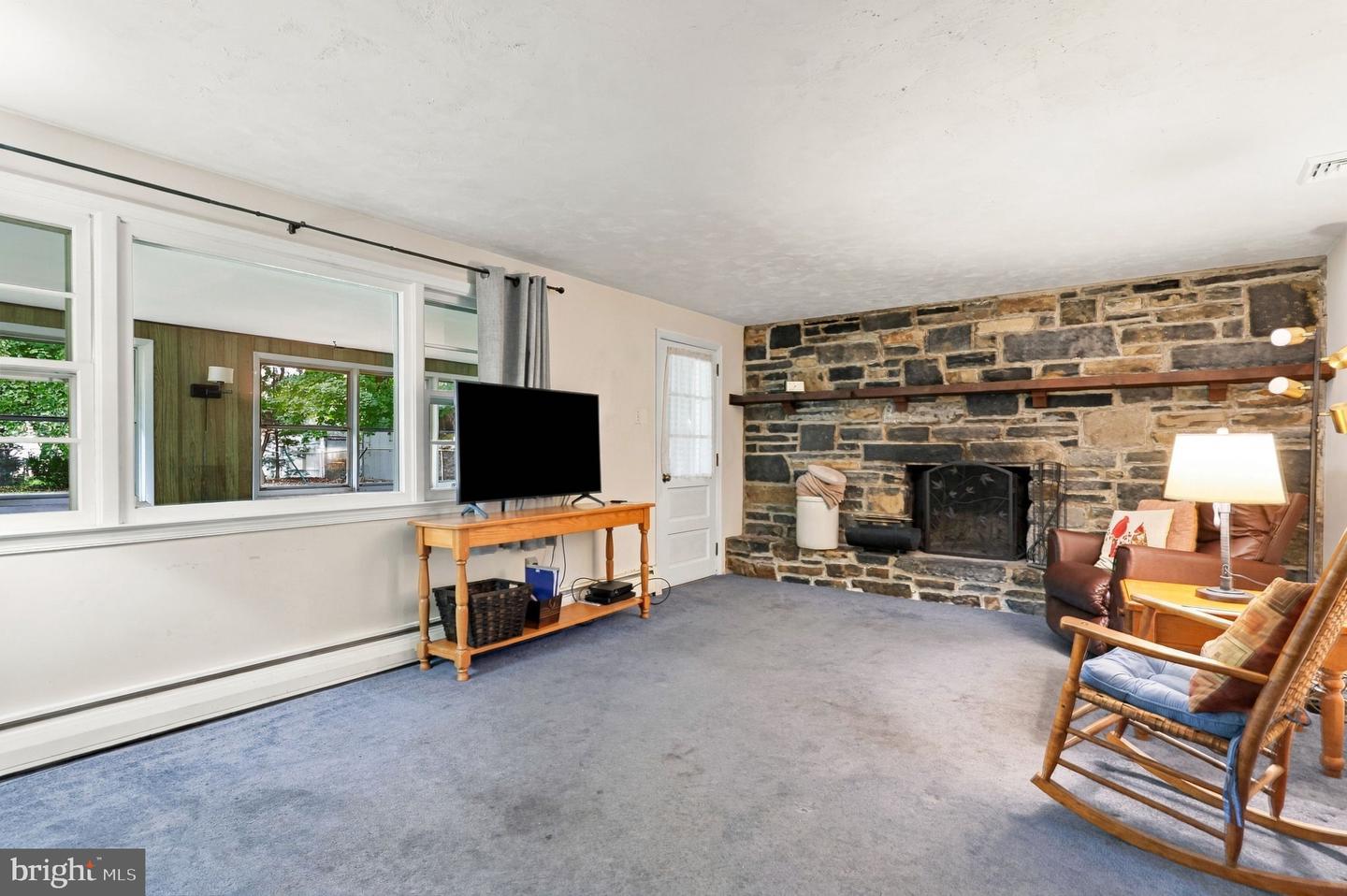 177 Share Dr Property Photo 15