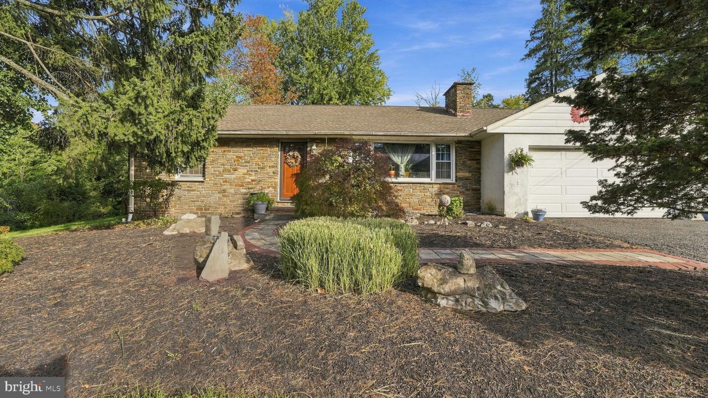 1483 Easton Rd Property Photo 1