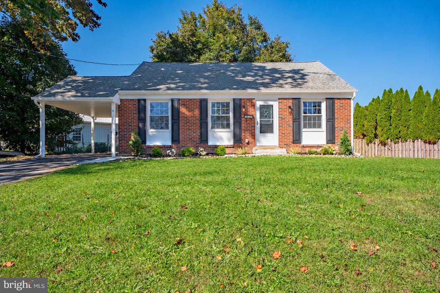 4 Mccarthy Ave Property Photo 1