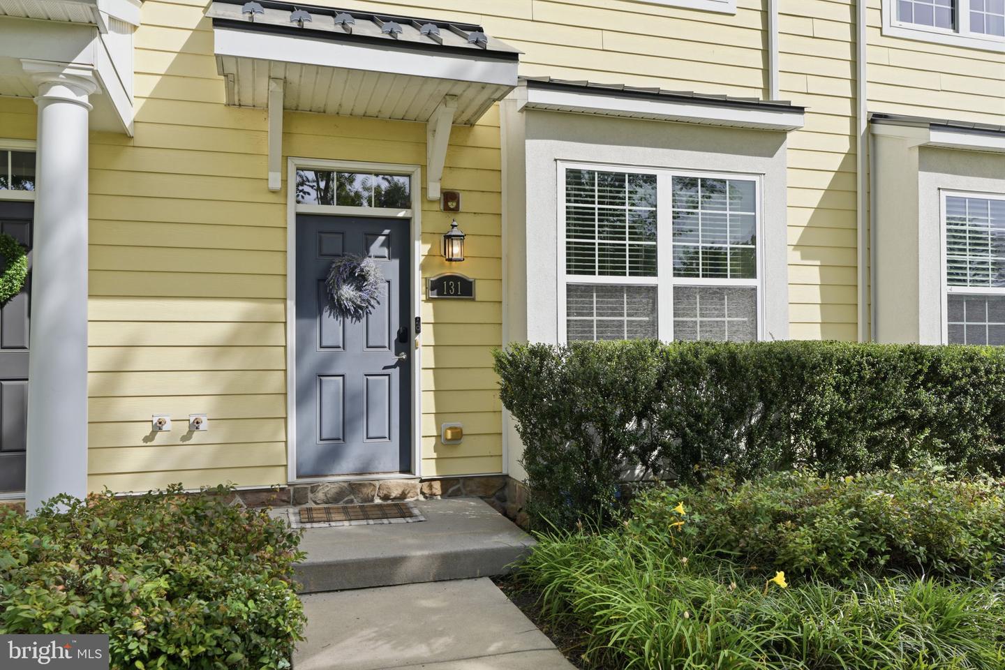 131 Equestrian Row Property Photo 4