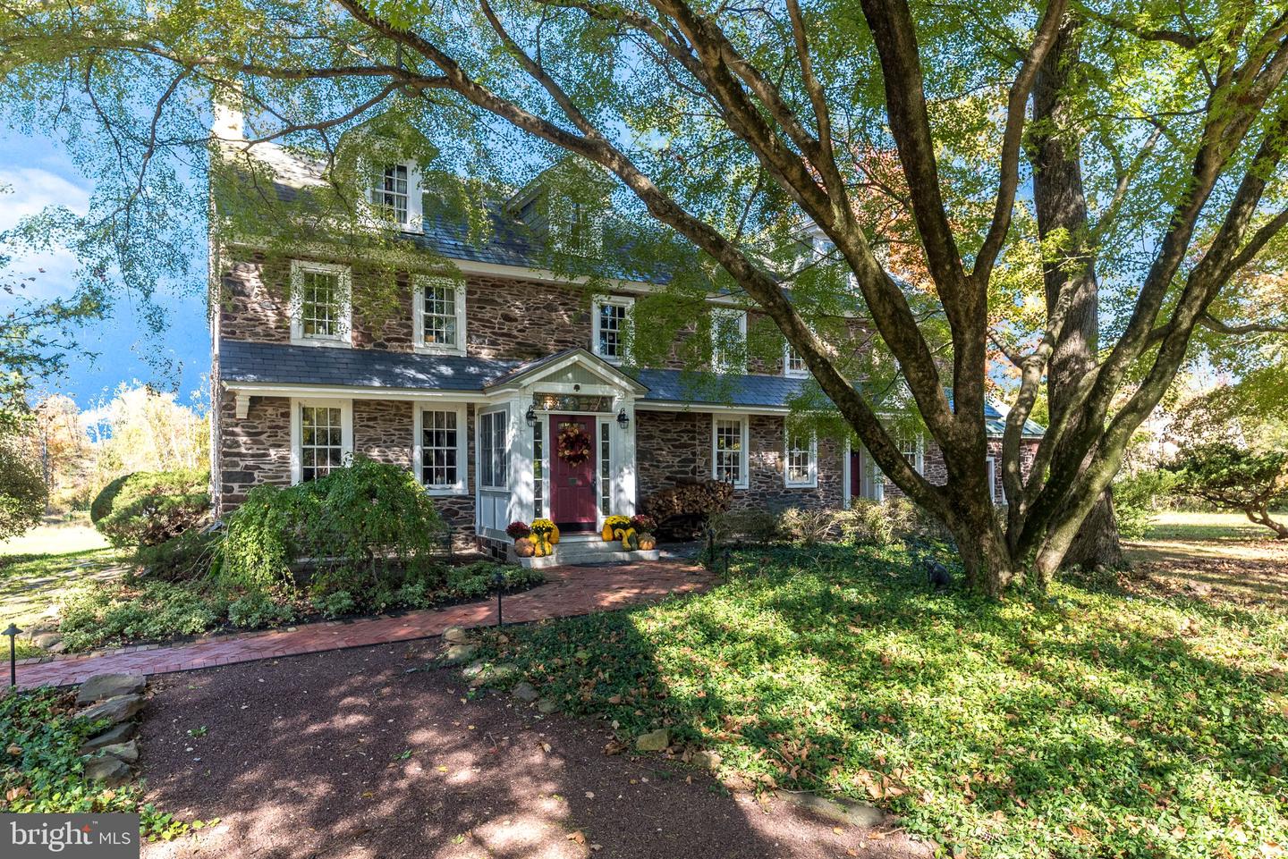 492 New Galena Rd Property Photo 1
