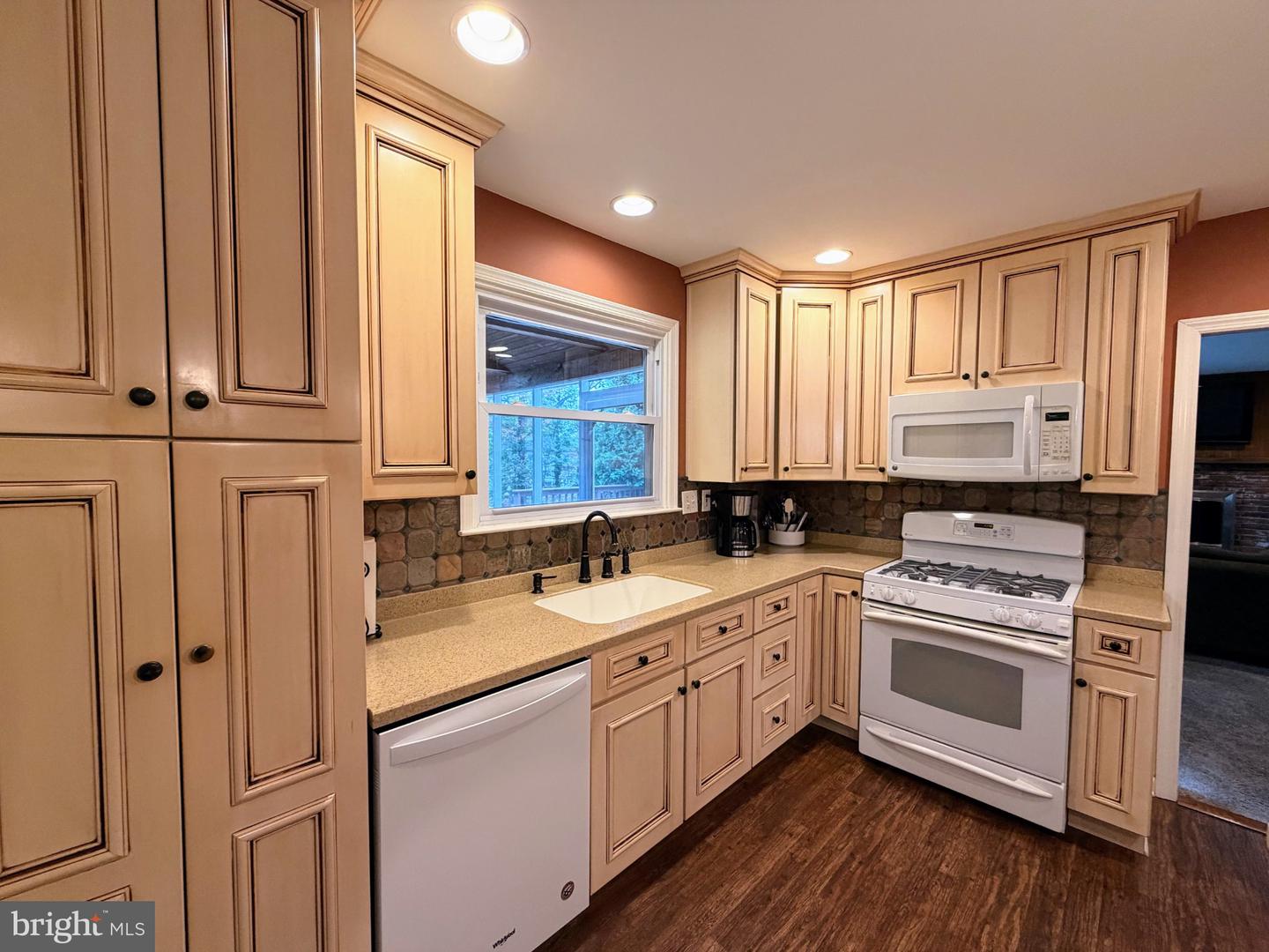 203 Brion Ln Property Photo 8