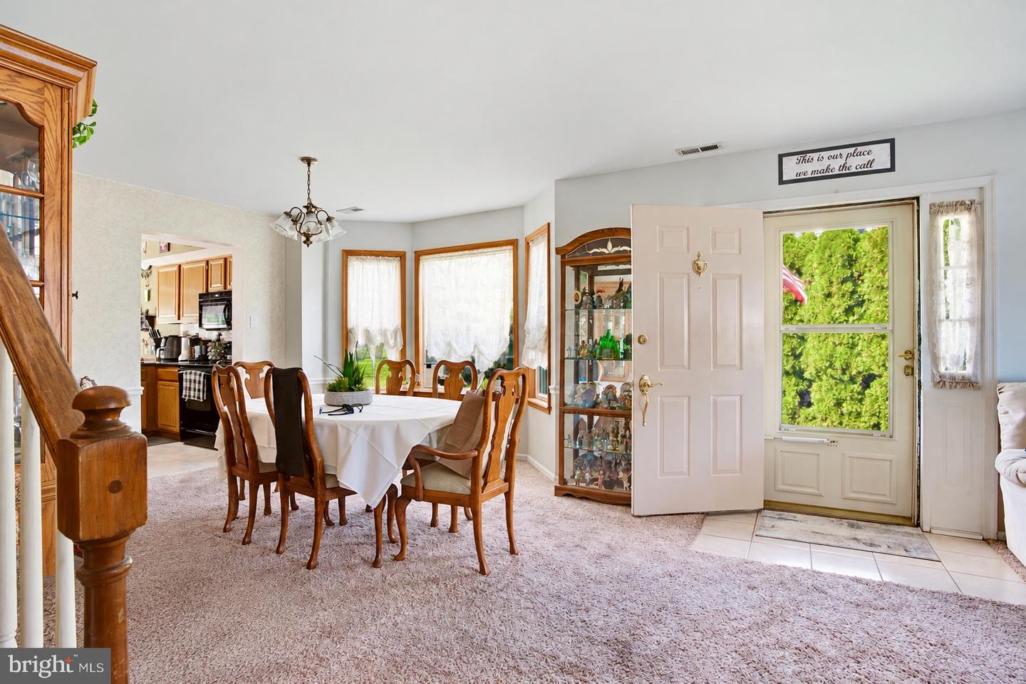 24 Pebble Ct Property Photo 7