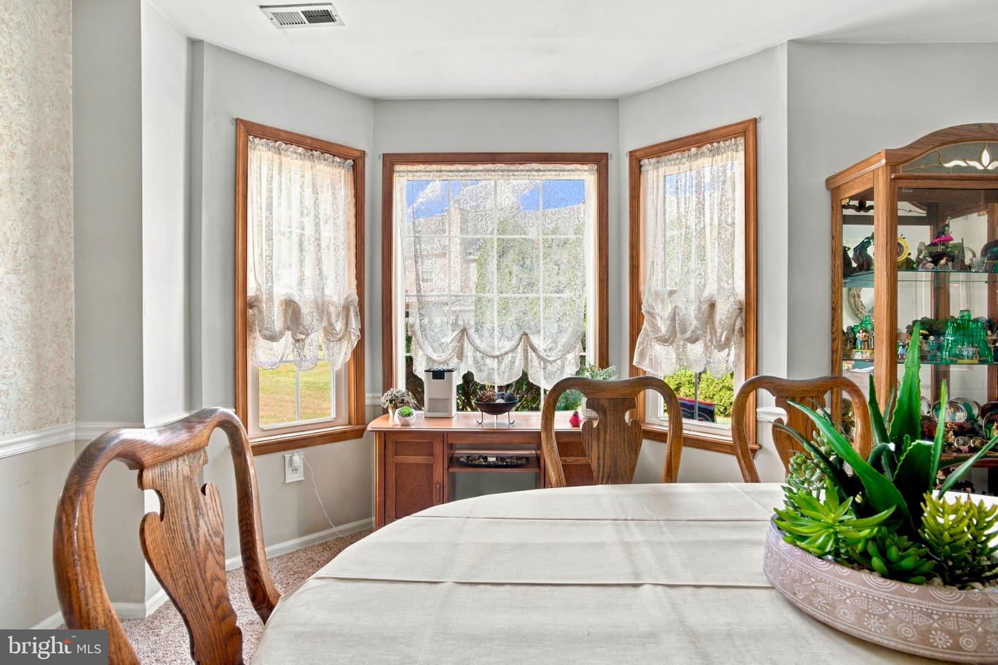 24 Pebble Ct Property Photo 9