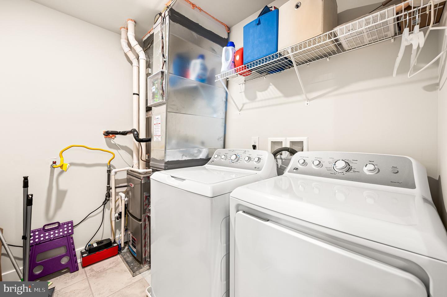 156 Gaslight Aly #b Property Photo 19