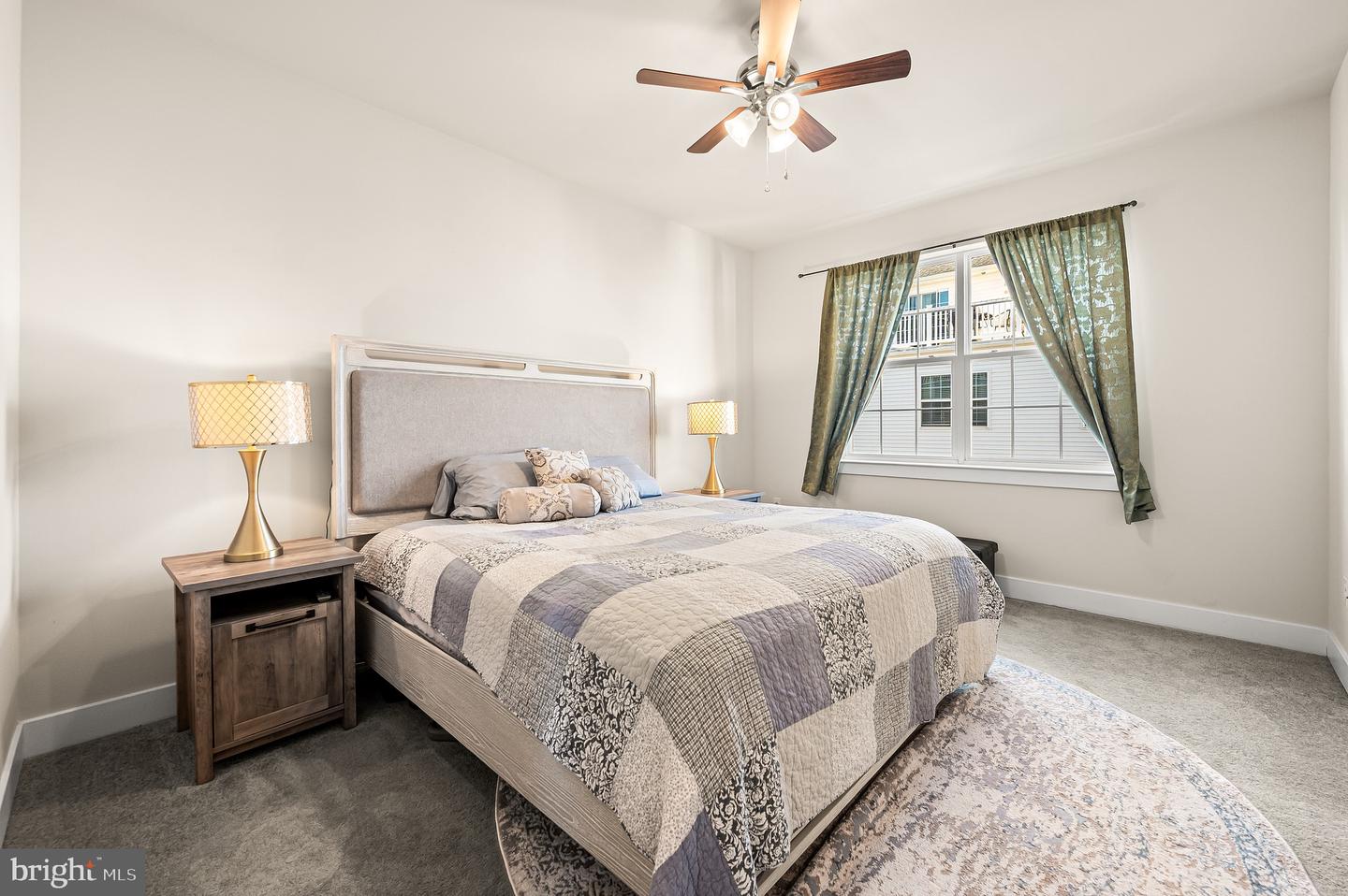 156 Gaslight Aly #b Property Photo 20