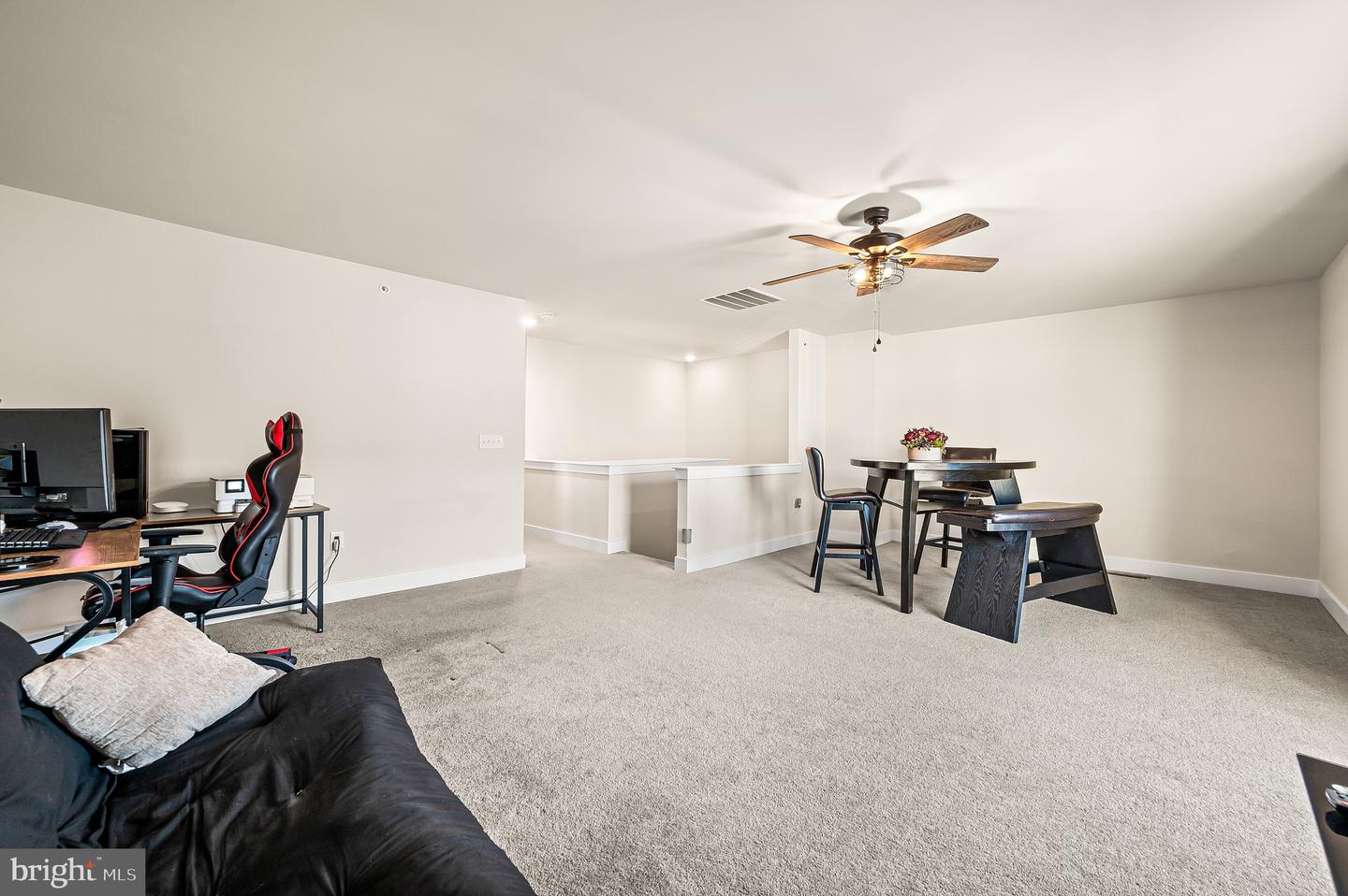 156 Gaslight Aly #b Property Photo 28
