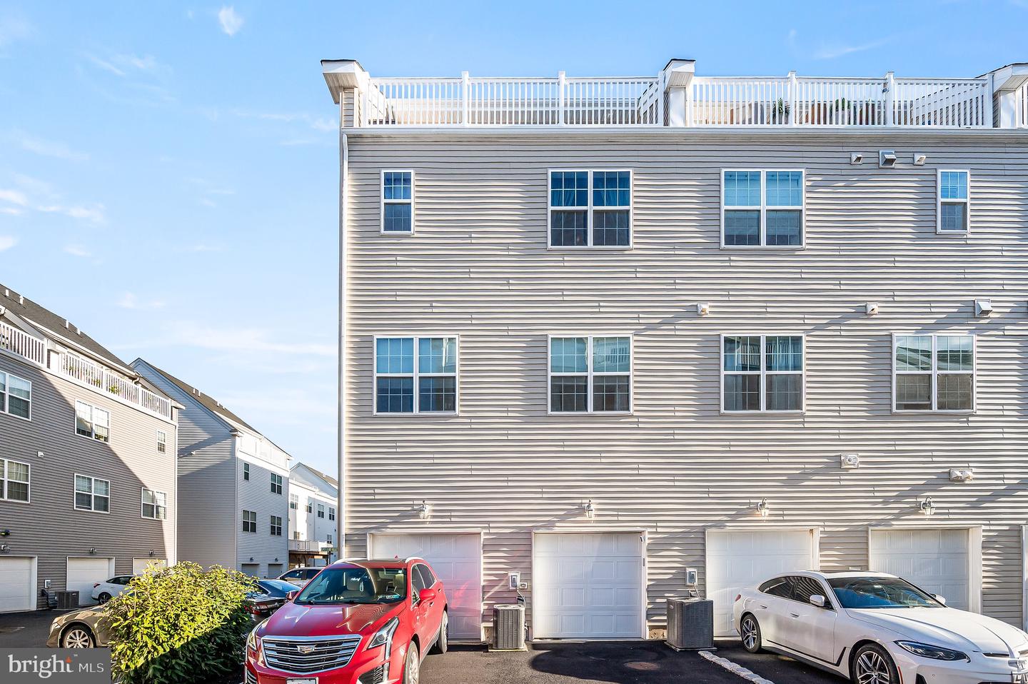 156 Gaslight Aly #b Property Photo 36