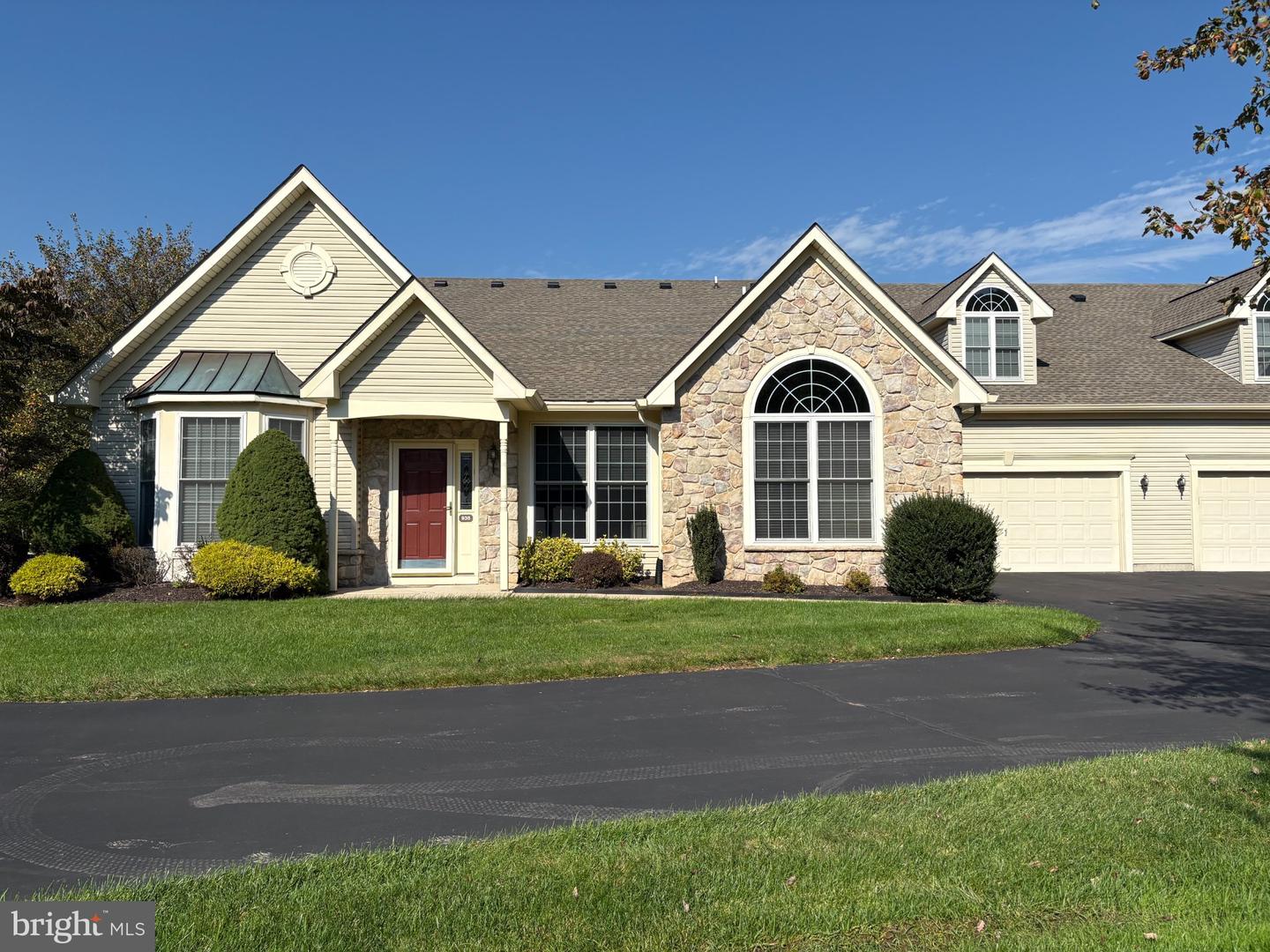 938 Daylily Dr Property Photo 1