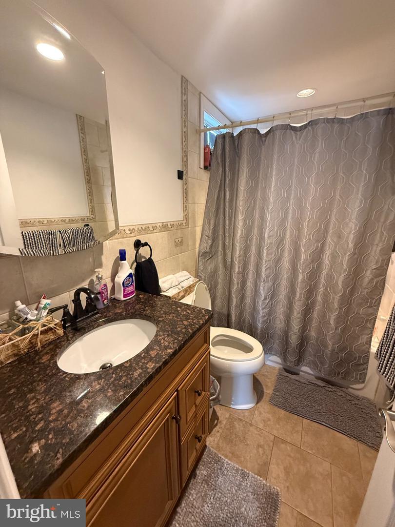 1153 Byberry Rd Property Photo 10
