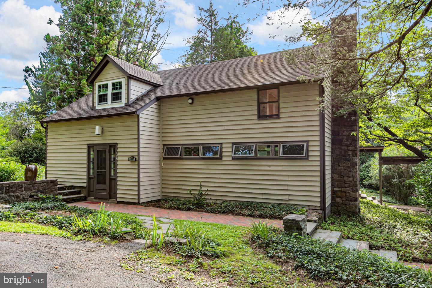 6615 CHAPEL RD Property Photo 1
