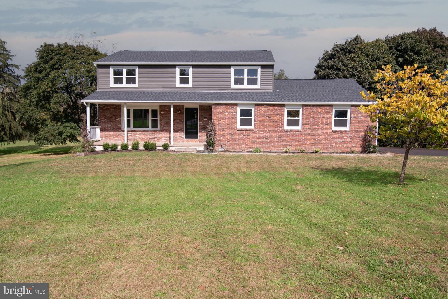 728 E Creamery Rd Property Photo 1