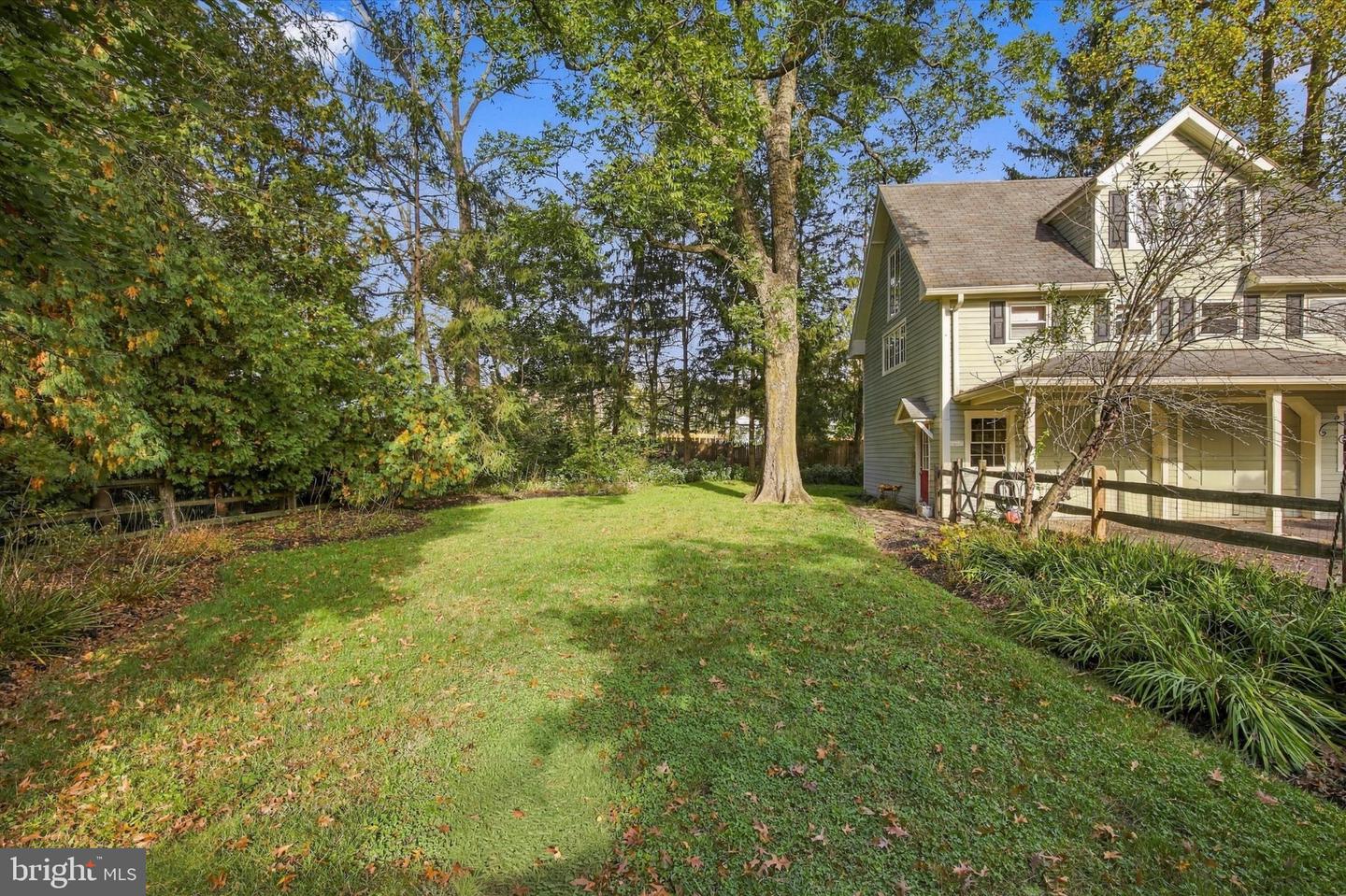 65 Mathews Ave Property Photo 24