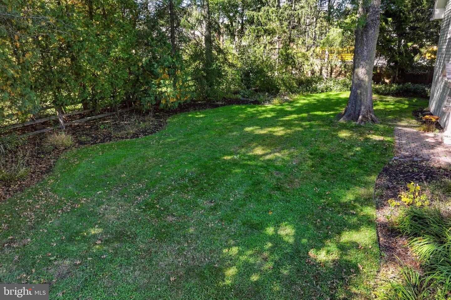 65 Mathews Ave Property Photo 44