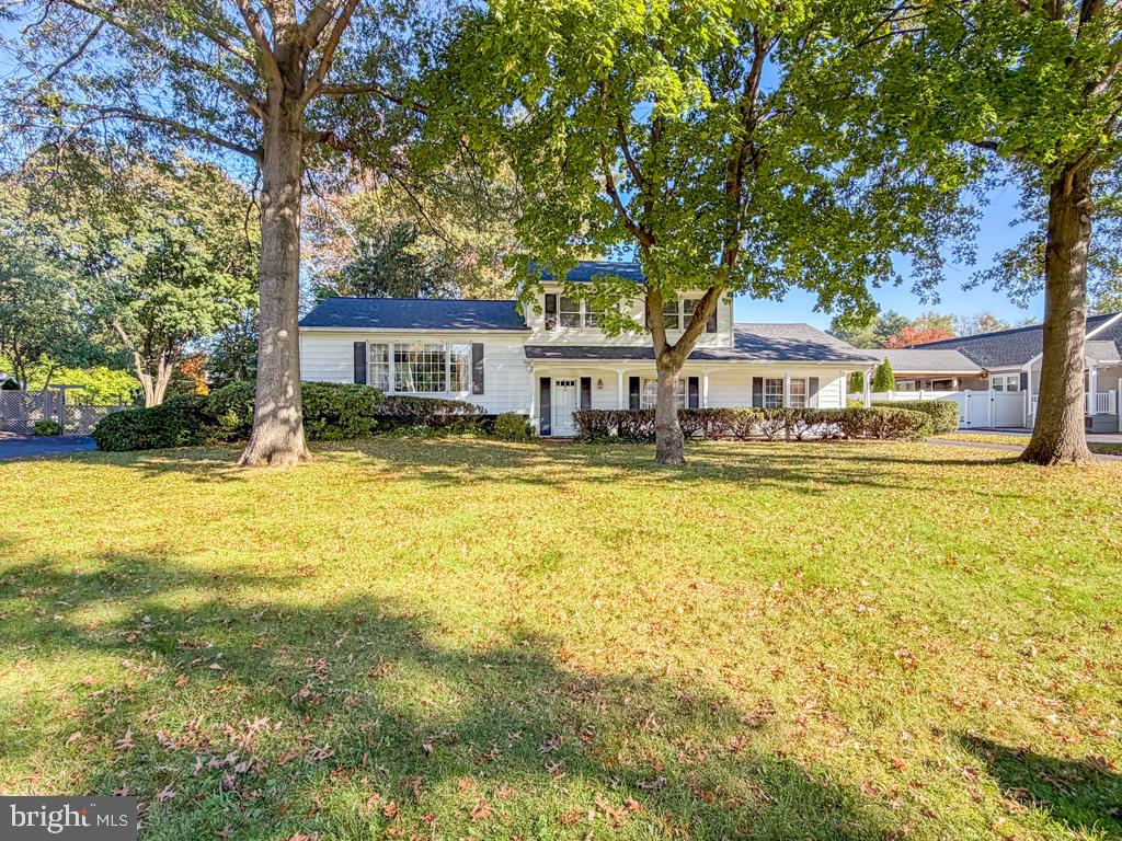 1702 S Crescent Blvd Property Photo 1