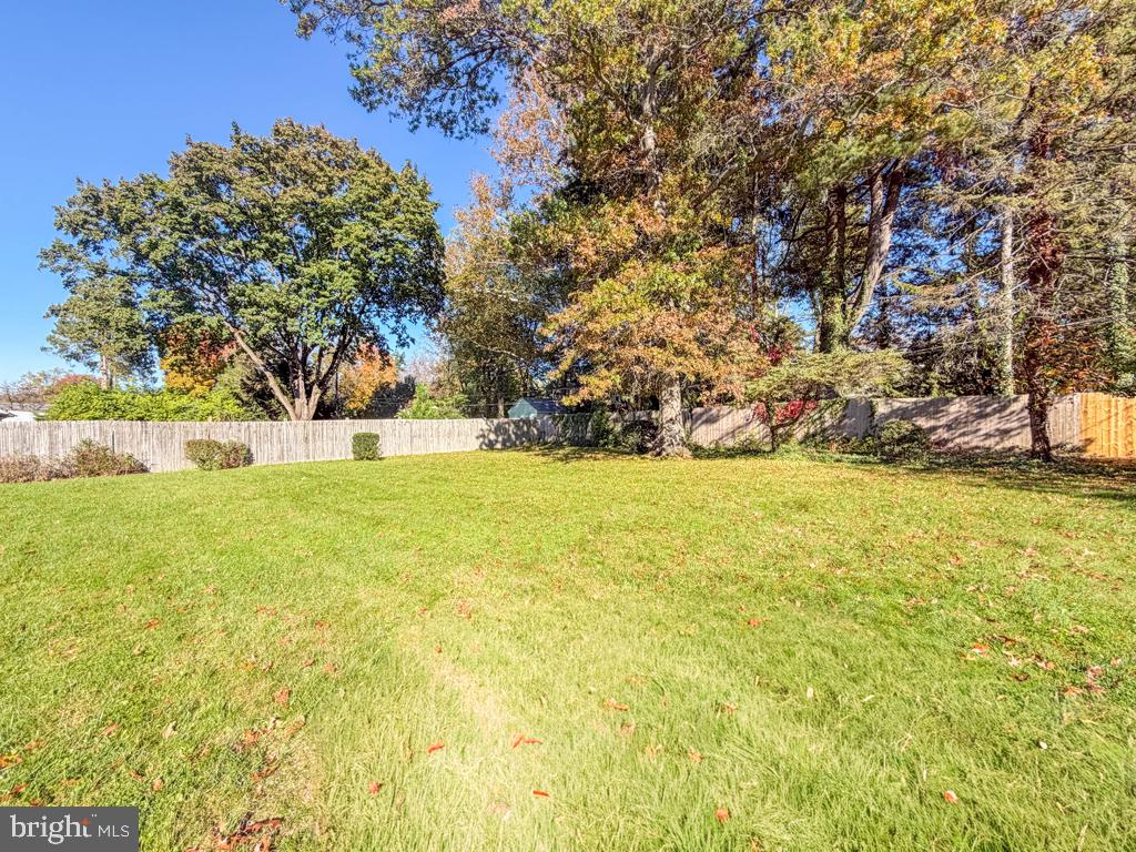 1702 S Crescent Blvd Property Photo 8