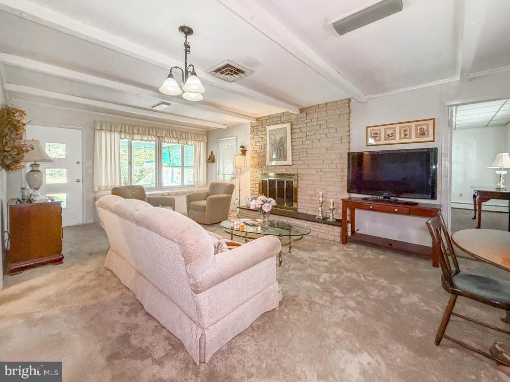 1702 S Crescent Blvd Property Photo 12