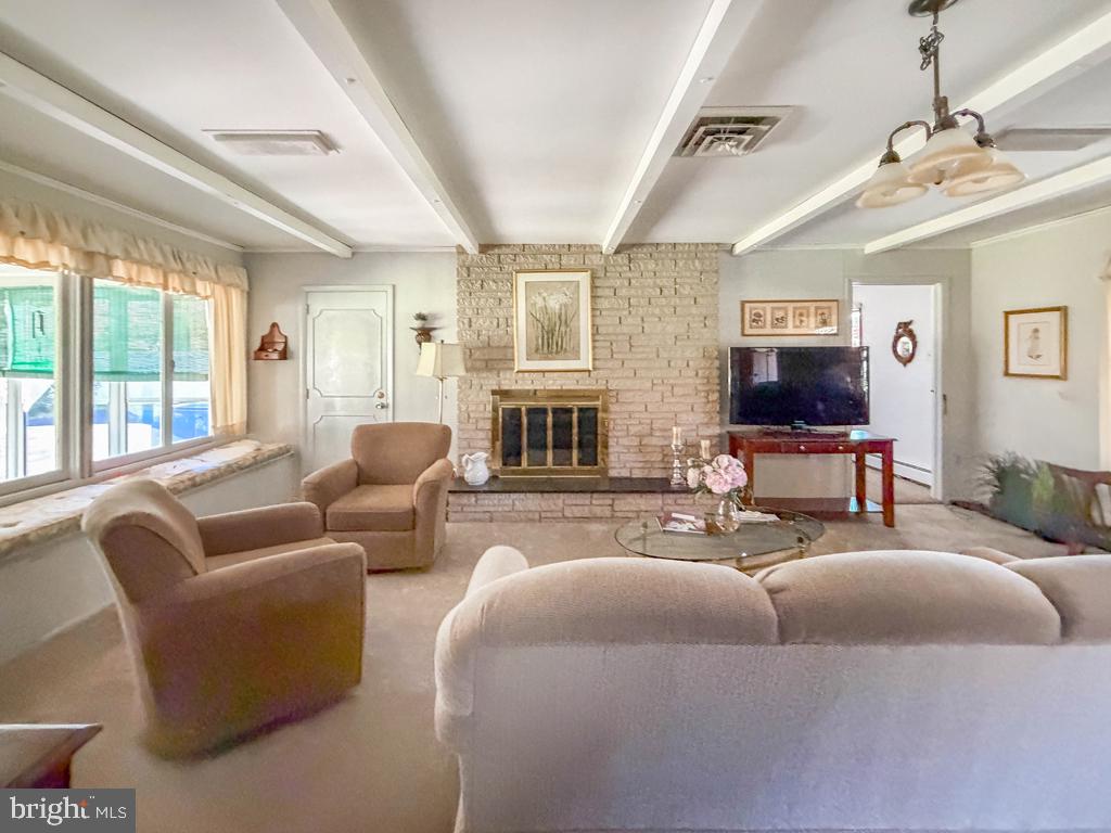 1702 S Crescent Blvd Property Photo 13