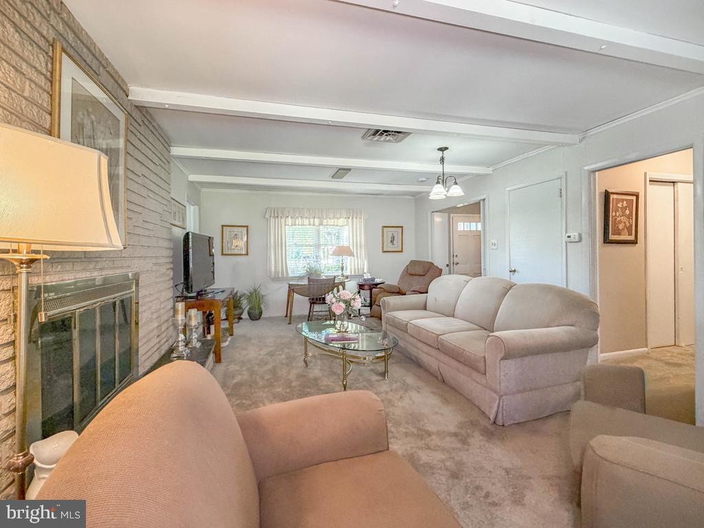 1702 S Crescent Blvd Property Photo 15