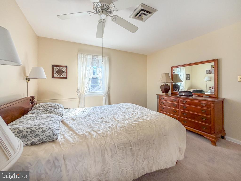 1702 S Crescent Blvd Property Photo 28