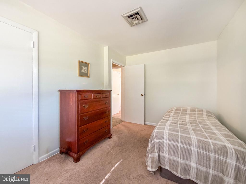 1702 S Crescent Blvd Property Photo 36