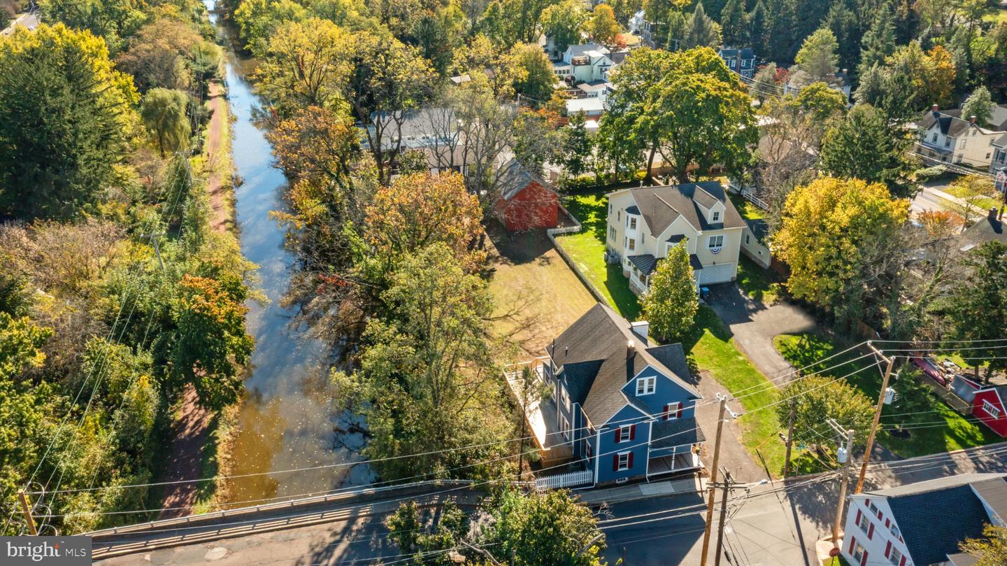 9 E College Ave Property Photo 3