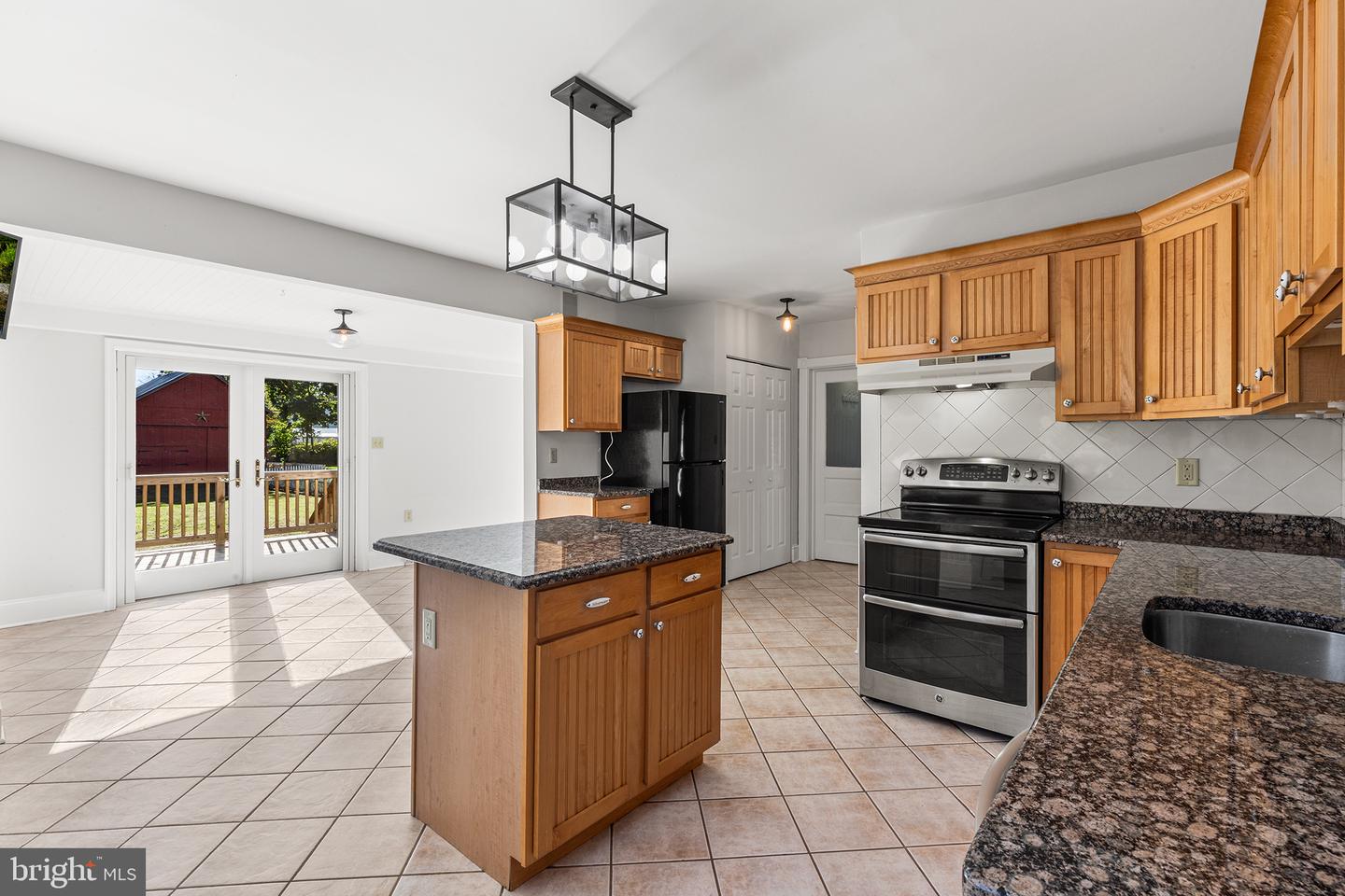 9 E College Ave Property Photo 19