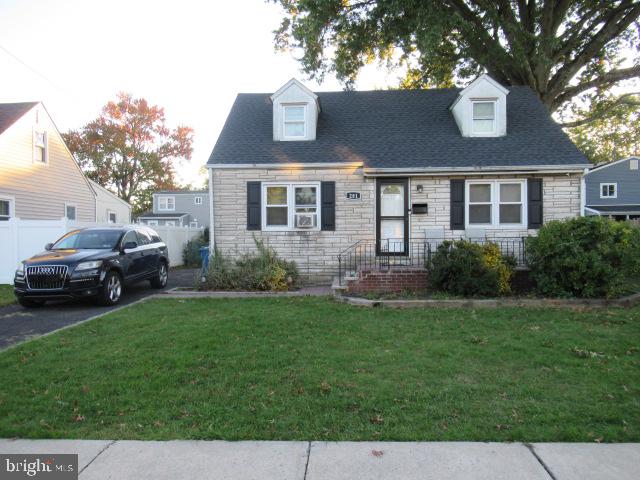 281 Barnsley Ave Property Photo 1
