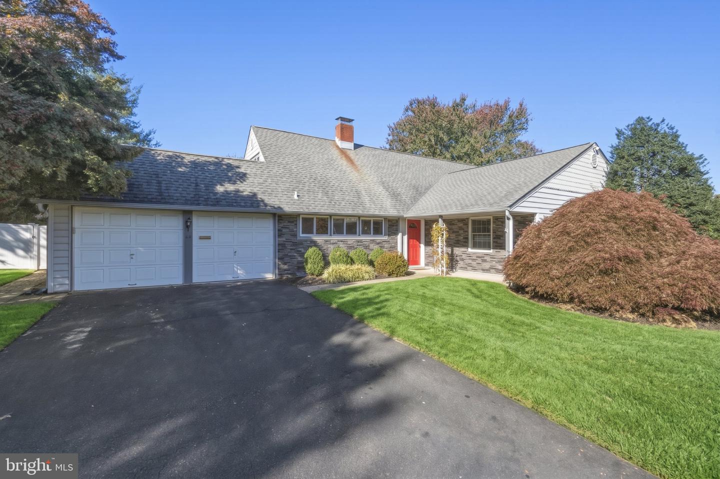 45 Rust Hill Rd Property Photo 1