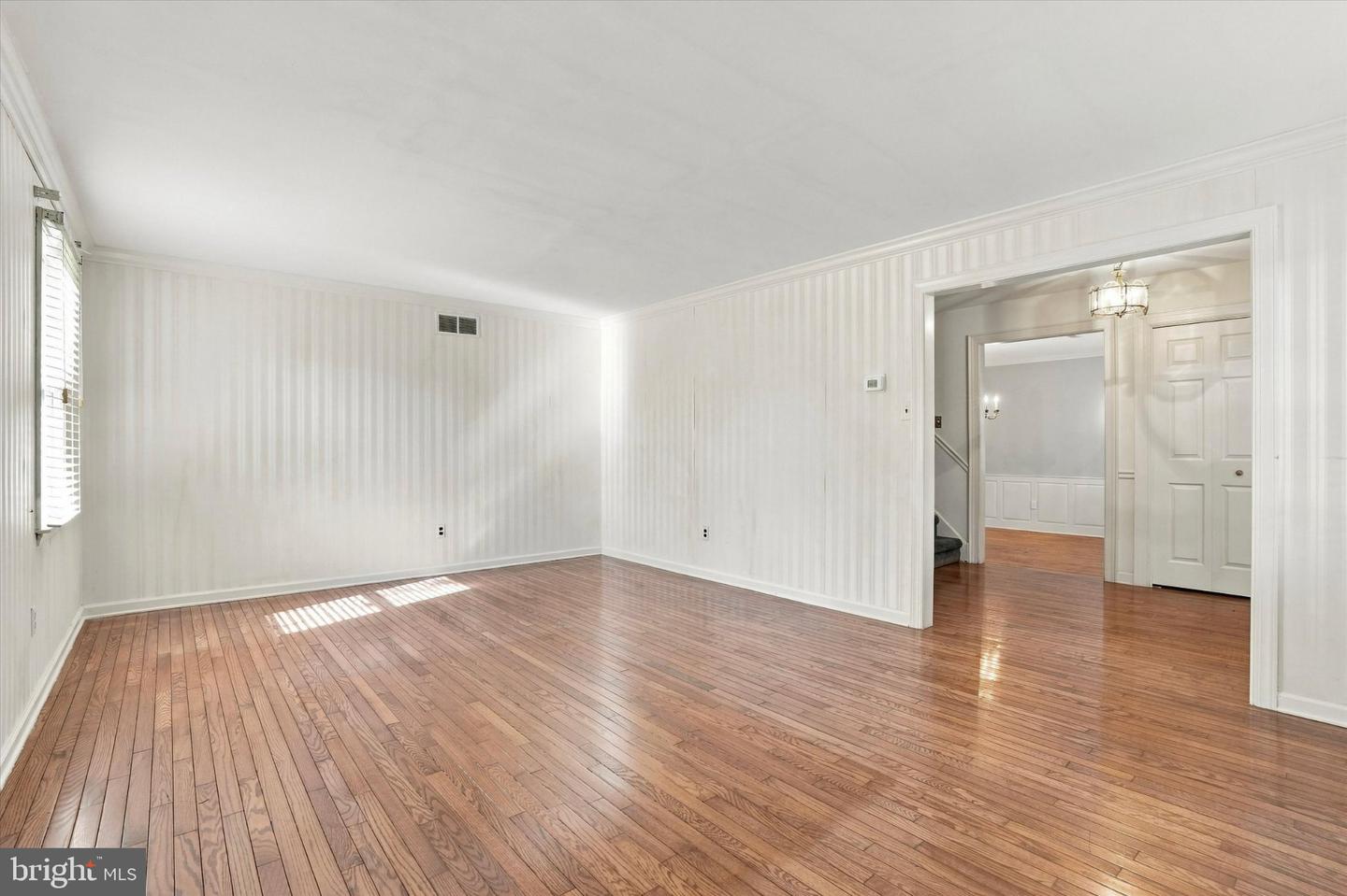 18 Averstone Dr E #e Property Photo 4