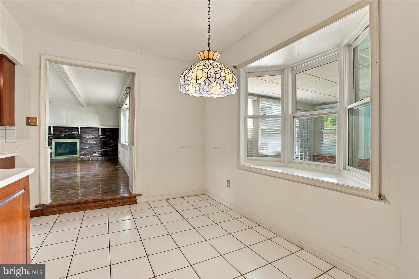 18 Averstone Dr E #e Property Photo 14