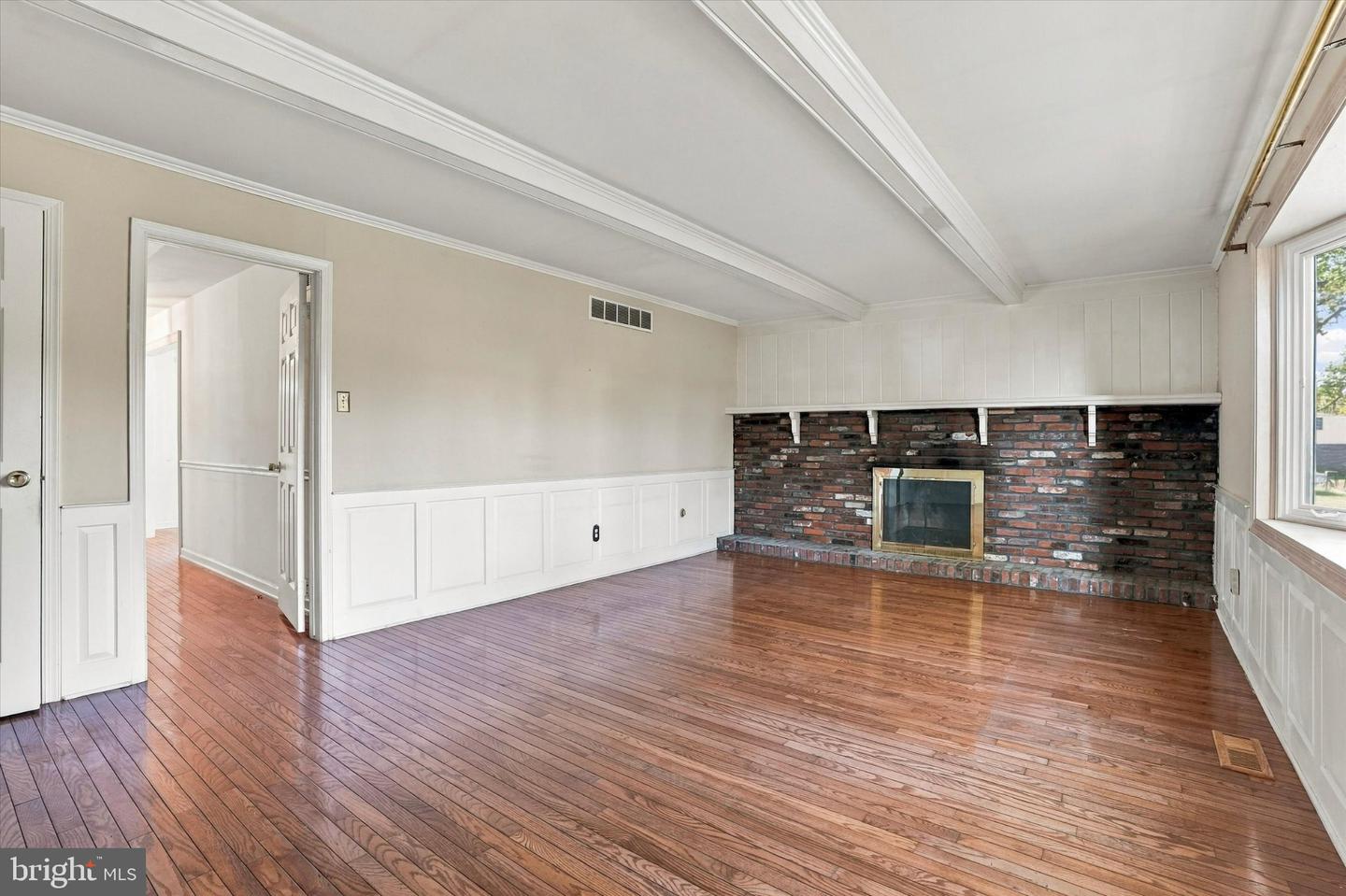 18 Averstone Dr E #e Property Photo 15