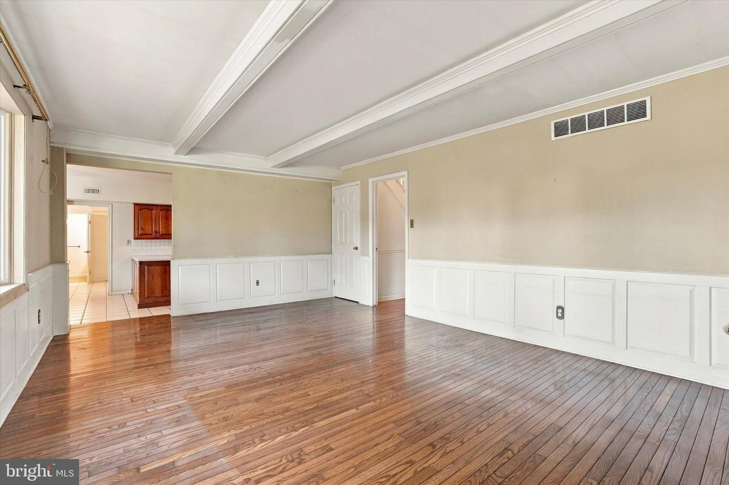 18 Averstone Dr E #e Property Photo 18