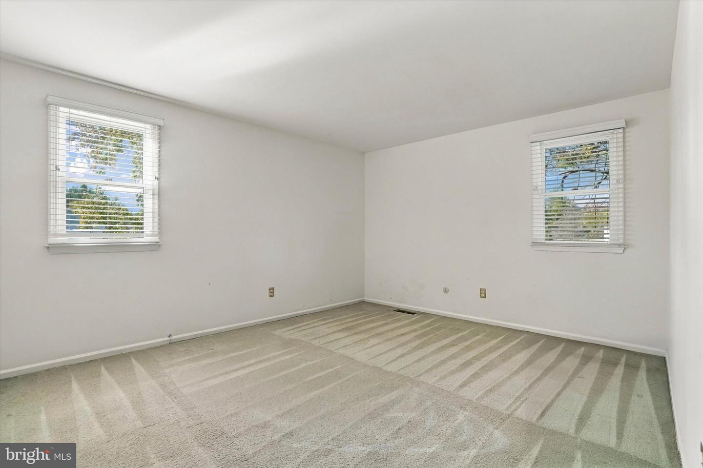 18 Averstone Dr E #e Property Photo 30