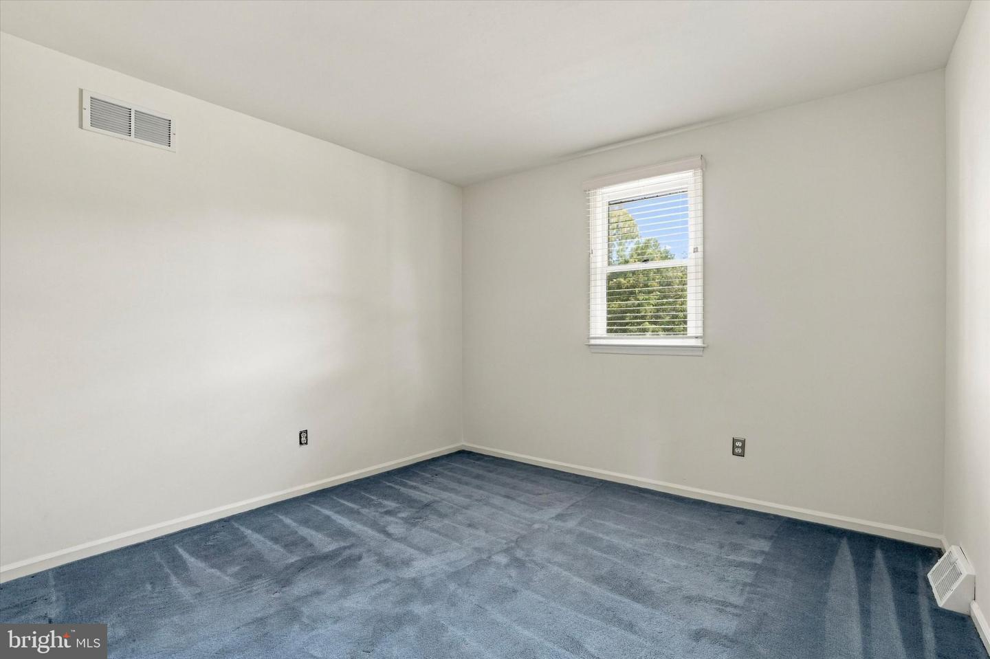18 Averstone Dr E #e Property Photo 32