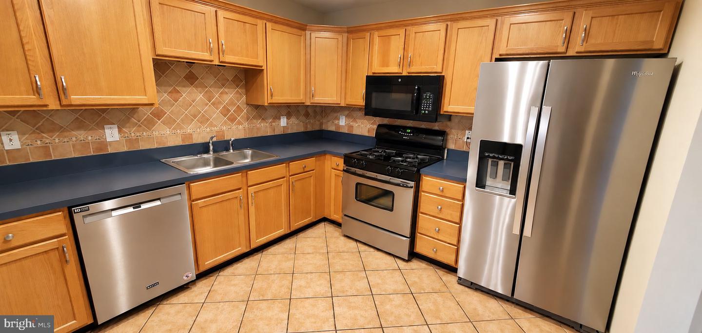 103 Eagle Ct #103 Property Photo 5