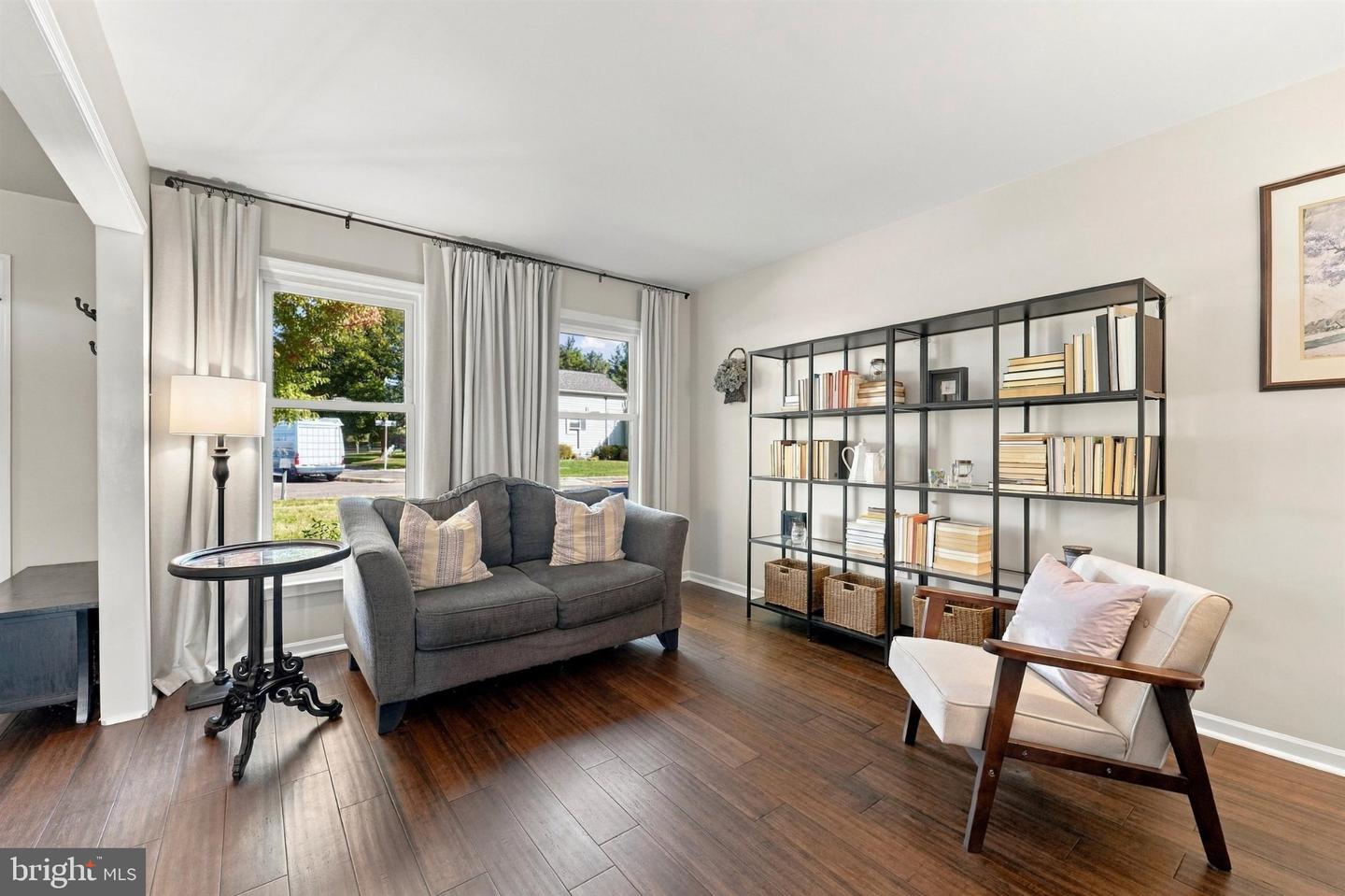 19 Diamond Dr Property Photo 3
