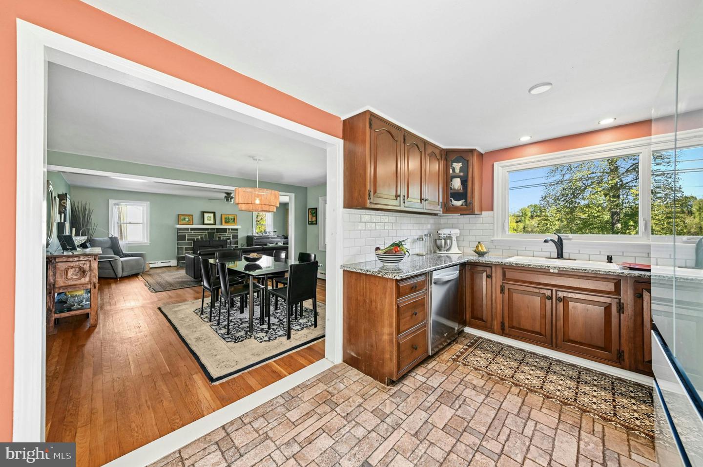 1237 River Rd Property Photo 20