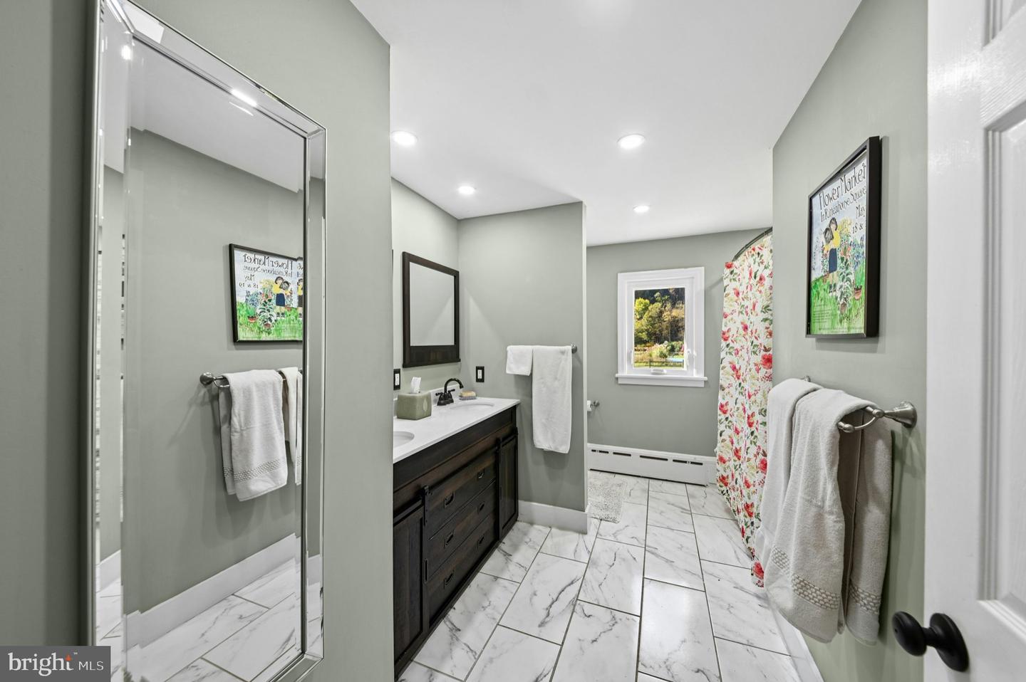 1237 River Rd Property Photo 25