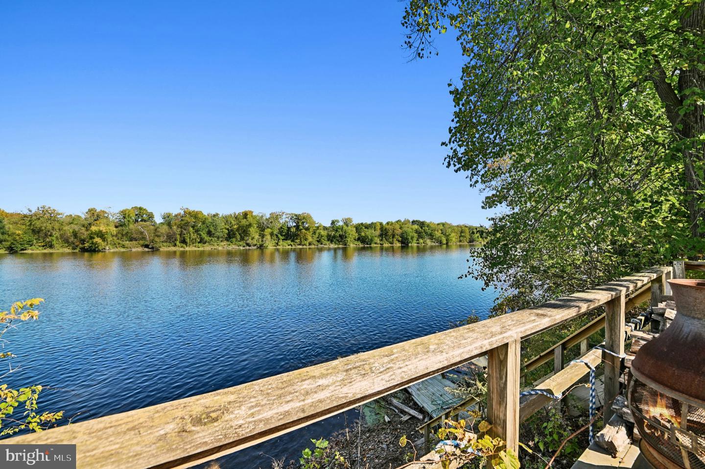 1237 River Rd Property Photo 43